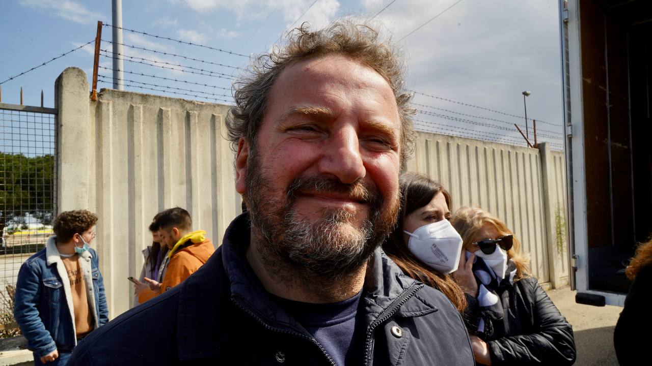 Don Angelo Cassano (Libera Puglia): “Quando il diritto al lavoro non è assicurato le mafie si fanno strada nei bisogni della gente” – L’intervista